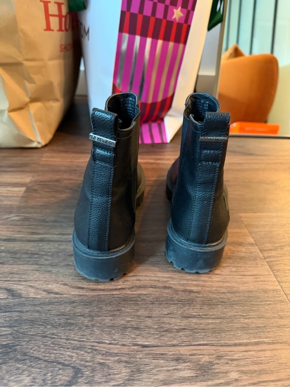Kenneth Cole Reaction Black Chelsea Lug Sole Leather Boots